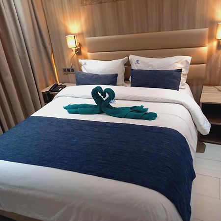 Hotel La Perla Эль-Хосейма Экстерьер фото