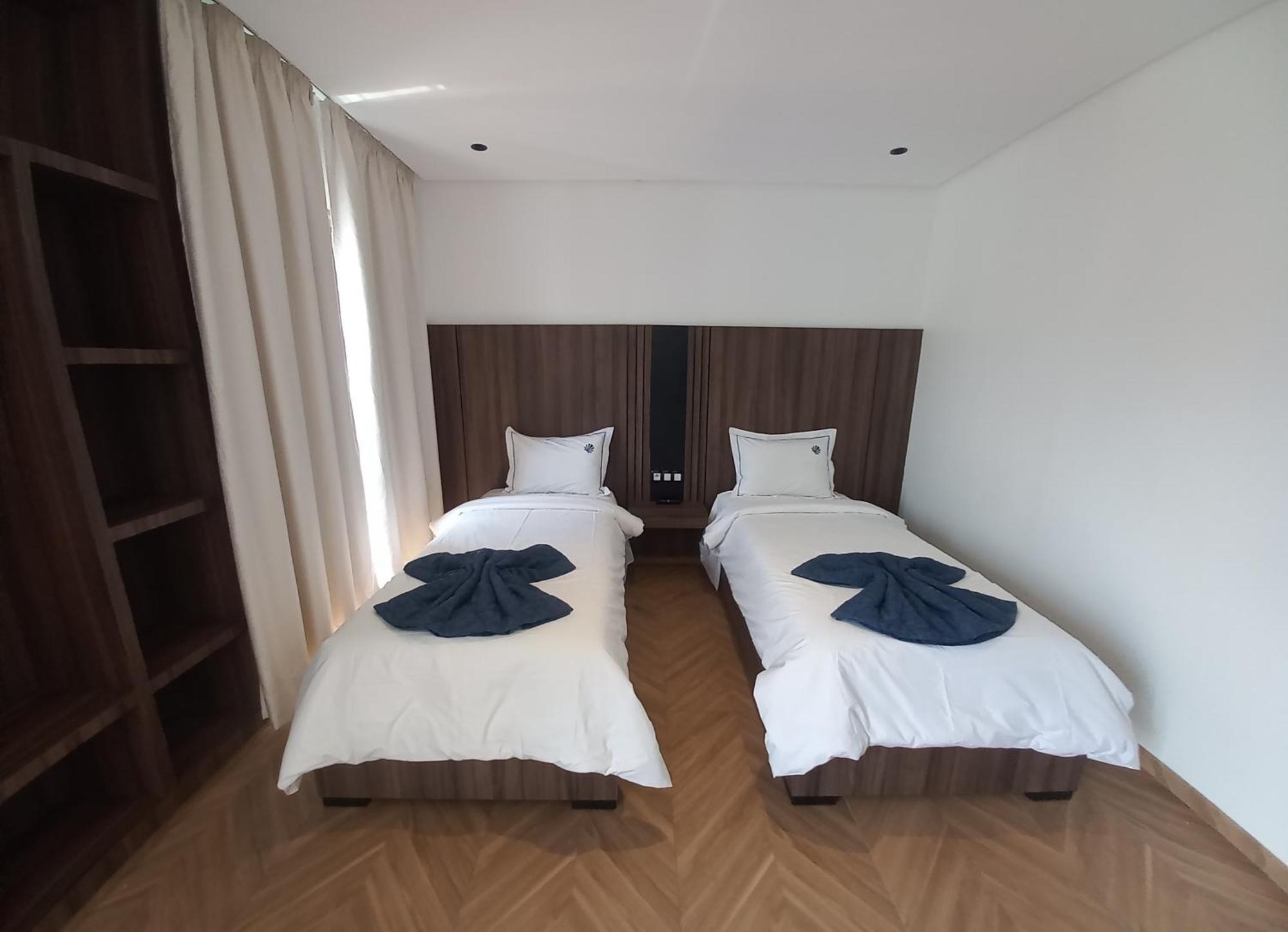 Hotel La Perla Эль-Хосейма Экстерьер фото